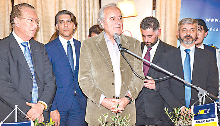 Ο πρόεδρος της ΑΝΕΚ LINES κος Γ. Κατσανεβάκης καλωσορίζοντας τους παριστάμενους
