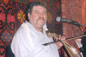 Έφυγε από τη ζωή ο γνωστός λυράρης Μιχάλης Συγλέτος