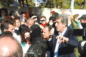 «Θερμή» υποδοχή Πολάκη σε εγκαίνια στο ΠΑΓΝΗ