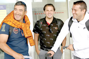 Ο Ίσις με τον Πατρίτσιο Ουλόα χθες στο αεροδρόμιο