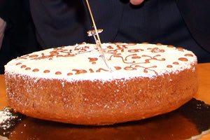 Κόβουν την πίτα τους