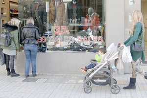 Έρχονται αμέσως οι χειμερινές εκπτώσεις