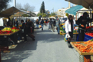 Βαρύ το κλίμα για την αναβολή στο θέμα των λαϊκών