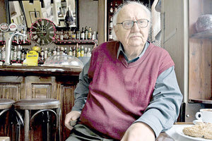 Φτωχότερη η ελληνική ποίηση