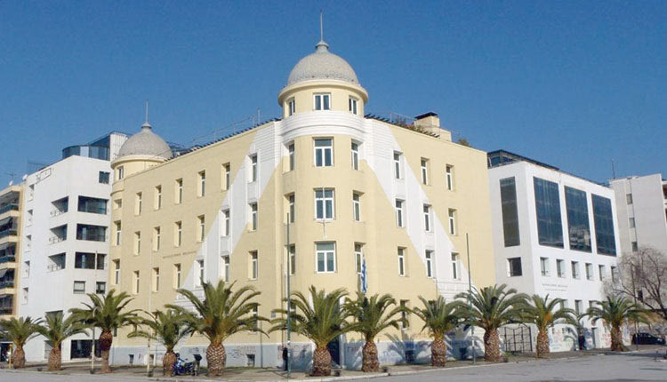 Ποδαρικό με το νομοσχέδιο για τα νέα Πανεπιστήμια στη Βουλή