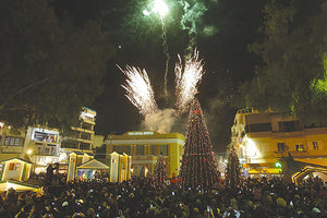 Ρεβεγιόν στην πλατεία Ελευθερίας έκαναν οι Ηρακλειώτες