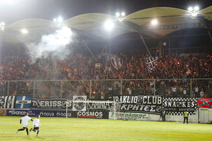 Εντυπωσιακή η ατμόσφαιρα από τους φίλους του ΟΦΗ