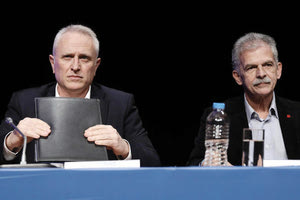 ο πλέον ενσωματωμένος στον ΣΥΡΙΖΑ Γιάννης Ραγκούσης με τον Σπύρο Δανέλλη