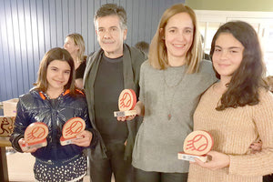 Ο κ. Περδικογιάννης στις απονομές του τουρνουά