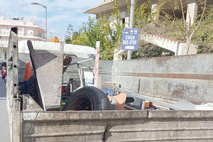 περιπολία με στόχο την απομάκρυνση εμποδίων σε δρόμους από κλιμάκιο της Δημοτικής Αστυνομίας και υπαλλήλων της Διεύθυνσης Καθαριότητας του Δήμου Ηρακλείου.