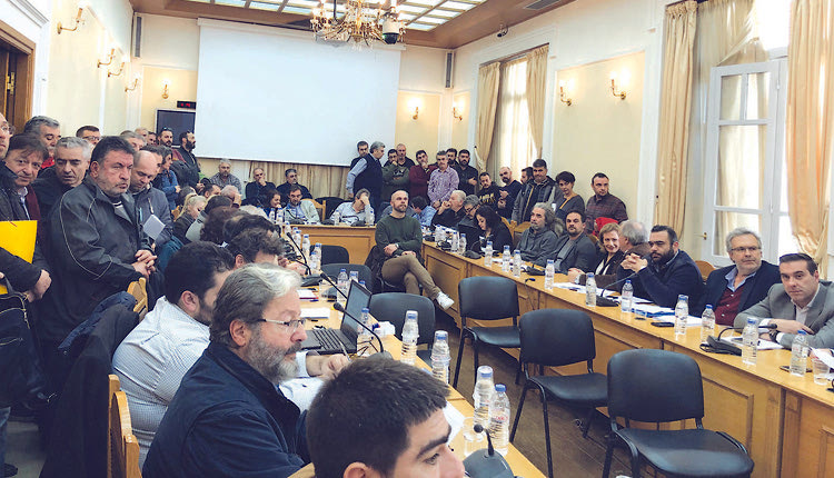 Αρνητικός στο να δοθούν τα διαθέσιμα της Περιφέρειας ο περιφερειάρχης