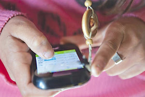 ΣΟΚΑΡΟΥΝ ΤΑ ΣΤΟΙΧΕΙΑ ΤΟΥ ΙΤΕ: 13χρονα σερφάρουν μόνα… στο Facebook