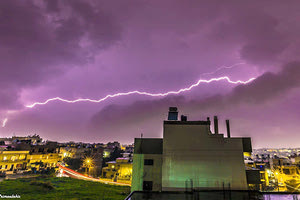 Έντονες καταιγίδες το βράδυ στην Κρήτη. (φωτογραφία: Γιώργος Ψιμουλάκης)
