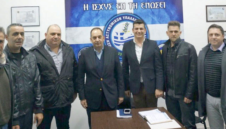 Ο κ. Πλακιωτάκης με τους συνδικαλιστές του Λασιθίου