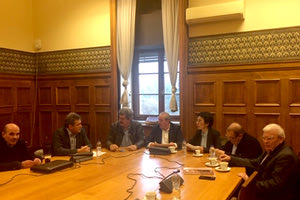 σύσκεψη που έλαβαν μέρος όλοι οι βουλευτές που κατέθεσαν τη σχετική τελευταία ερώτηση για την επέκταση του μεταφορικού ισοδύναμου στην Κρήτη