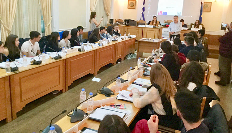 Ευρωβουλευτές για λίγο έγιναν μαθητές λυκείων