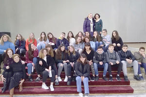 Την έκθεση "Black Out Poetry" που φιλοξενείται στη Βασιλική του Αγίου Μάρκου και διοργανώνεται από το ΚΕΘΕΑ Αριάδνη επισκέφτηκε η Θεατρική Ομάδα του 11ου Γυμνασίου Ηρακλείου.