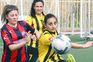 Η γυναικεία ομάδα του Εργοτέλη  με τα Τρίκαλα