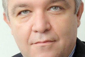 Χάρης Βαβουρανάκης