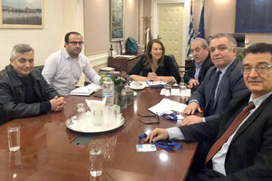 Στην υφυπουργό Οικονομικών, κ. Παπανάτσιου, πήγε χθες αντιπροσωπεία του Ιατρικού Συλλόγου Ηρακλείου με επικεφαλής τον πρόεδρο, κ.Βαβρουρανάκη