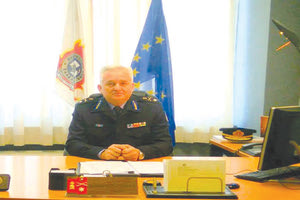 ο νέος διοικητής της Περιφερειακής Πυροσβεστικής Διοίκησης Κρήτης αρχιπύραρχος Ν. Λαγουδάκης