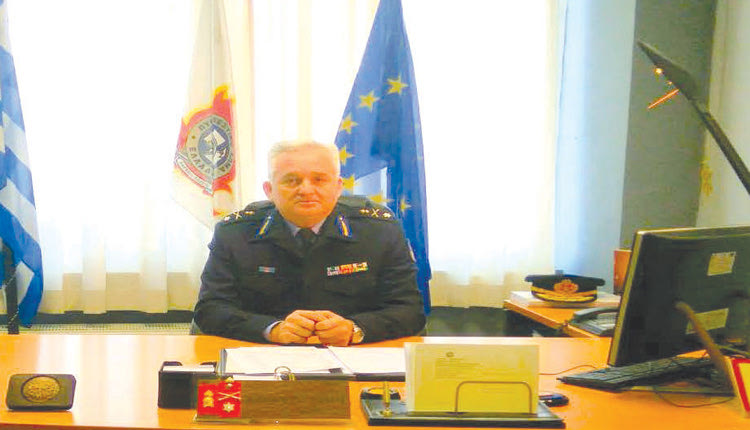 ο νέος διοικητής της Περιφερειακής Πυροσβεστικής Διοίκησης Κρήτης αρχιπύραρχος Ν. Λαγουδάκης