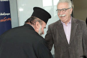 Για «κενό πληροφόρησης» σχετικά με τη συμφωνία Πολιτείας - Εκκλησίας και ιδιαίτερα στο ζήτημα της μισθοδοσίας των κληρικών κάνει λόγο ο υπουργός Παιδείας.