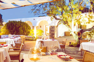 Το εστιατόριο “Διόνυσος”