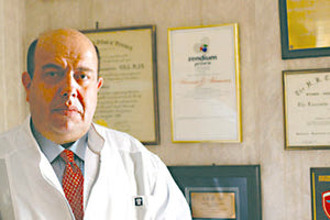 Νέος κοσμήτορας στην Ιατρική του Ε.Π. Κύπρου o κ. Aθανάσιος Aθανασίου