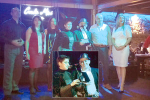 οι δικαστικοί υπάλληλοι που οργάνωσαν τον αποκριάτικό τους χορό σε κέντρο του Ηρακλείου. Μασκαρεύτηκαν, έφαγαν, ήπιαν και διασκέδασαν με την ψυχή τους!