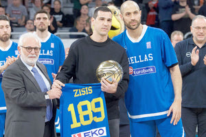 Από τη βράβευση του Ζήση