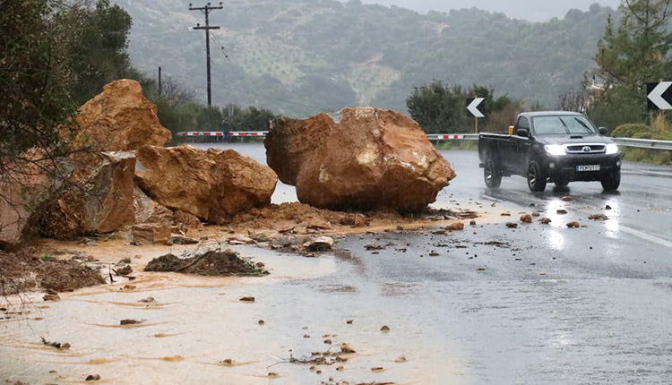 Στα δύο έχει κοπεί ο νομός Χανίων