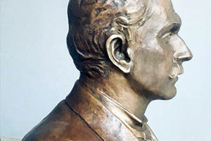 προτομής προς τιμήν του πρώτου ανασκαφέα της Κνωσού, Μίνωα Α. Καλοκαιρινού