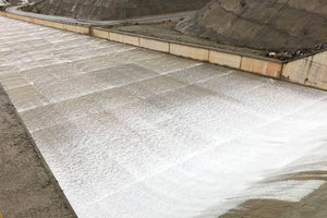 Θεαματικές εικόνες από την υπερχείλιση του φράγματος Αποσελέμη