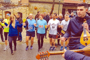 Με κρητική μουσική έγινε η εκκίνηση του αγώνα στην Εθιά