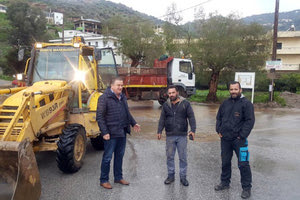 Τα μηχανήματα του Δήμου Μαλεβιζίου δουλεύουν αδιάκοπα για την αποκατάσταση των ζημιών που προκάλεσε το νέο κύμα σφοδρής κακοκαιρίας