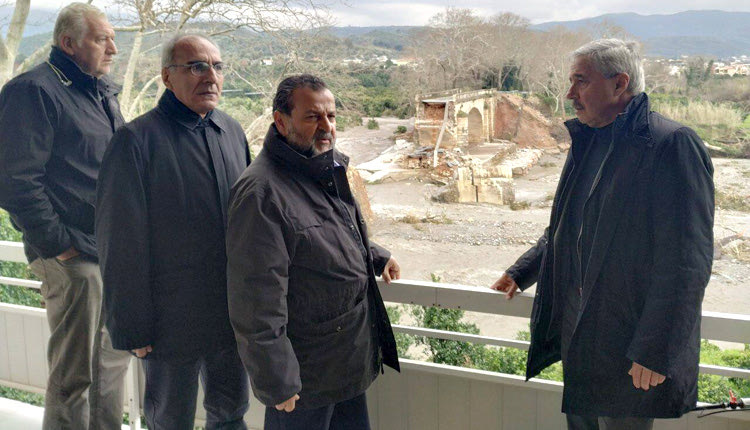 Κεγκέρογλου, Μανιάτης, Έξαρχος στις πληγείσες περιοχές των Χανίων