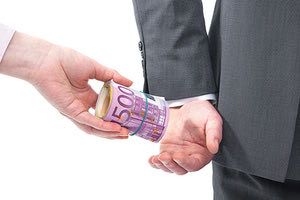 ΟΟΣΑ ΓΙΑ ΕΛΛΑΔΑ: Σοβαρές ανησυχίες για το ότι  η ενεργητική δωροδοκία δεν θεωρείται πλέον κακούργημα