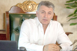 Ο πρόεδρος του Ομίλου, Μπόρις Μουζενίδης