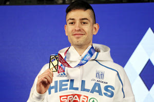 Ο 20χρονος άλτης Μίλτος Τεντόγλου αναδείχθηκε πρωταθλητής Ευρώπης και στον κλειστό στίβο, με το φοβερό άλμα 8.38μ, επίδοση που είναι η κορυφαία φέτος στον κόσμο και νέο Πανελλήνιο ρεκόρ