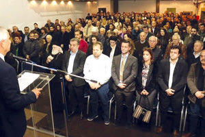 Πολύς κόσμος στη διακήρυξη της παράταξης του Ευριπίδη Κουκιαδάκη