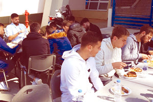 ΕΡΓΟΤΕΛΗΣ: Διάλειμμα με μπάρμπεκιου