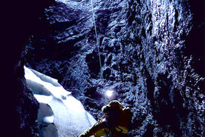 Η εξερεύνηση του σπηλαιοβαράθρου Στέρνες