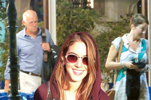 Ο Γιώργος Παπανδρέου βρίσκεται στην Κρήτη με την αγαπημένη του Γουέντι Κονέλι και την κόρη του Μαργαρίτα