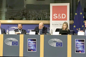 Ομιλία Καράτζη σε ευρωπαϊκό φόρουμ