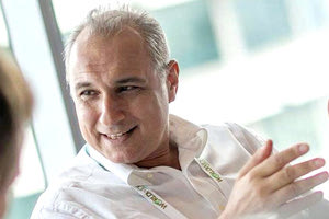 Ο κ. Μαυρόπουλος έχασε την πτήση αλλά κέρδισε τη ζωή του!