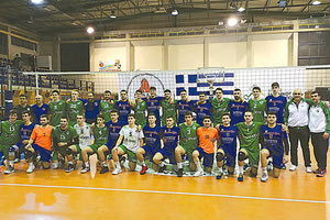 Οι έφηβοι της ΓΕΗ και του Παναθηναϊκού μετά το μεταξύ τους παιχνίδι