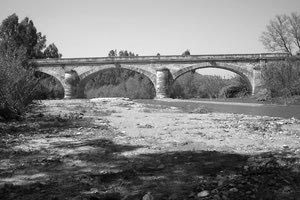 Η γέφυρα του ποταμού Κερίτη στον Αλικιανό πριν καταρρεύσει