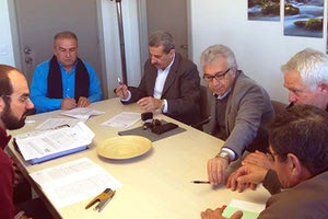 ενεργειακές παρεμβάσεις στα σχολικά κτίρια θα ξεκινήσουν οι μαθητές του Γυμνασίου-Λυκείου Μαλίων και του Νηπιαγωγείου-Δημοτικού Επισκοπής, την επόμενη σχολική χρονιά με το έργο ΣΥΝ-ΕΡΓΕΙΝ, στο οποίο συμμετέχει ο Δήμος Χερσονήσου