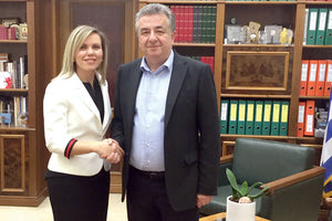 Την υποψηφιότητα της γιατρού-ογκολόγου Γεωργίας Μηλάκη ανακοίνωσε μετά από συνάντησή τους ο περιφερειάρχης Κρήτης Σταύρος Αρναουτάκης.